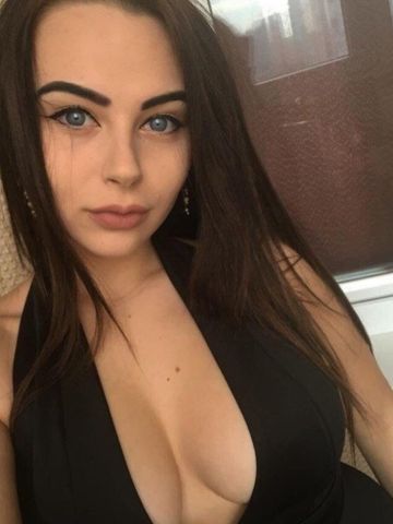 Эльвира Элемент Холм